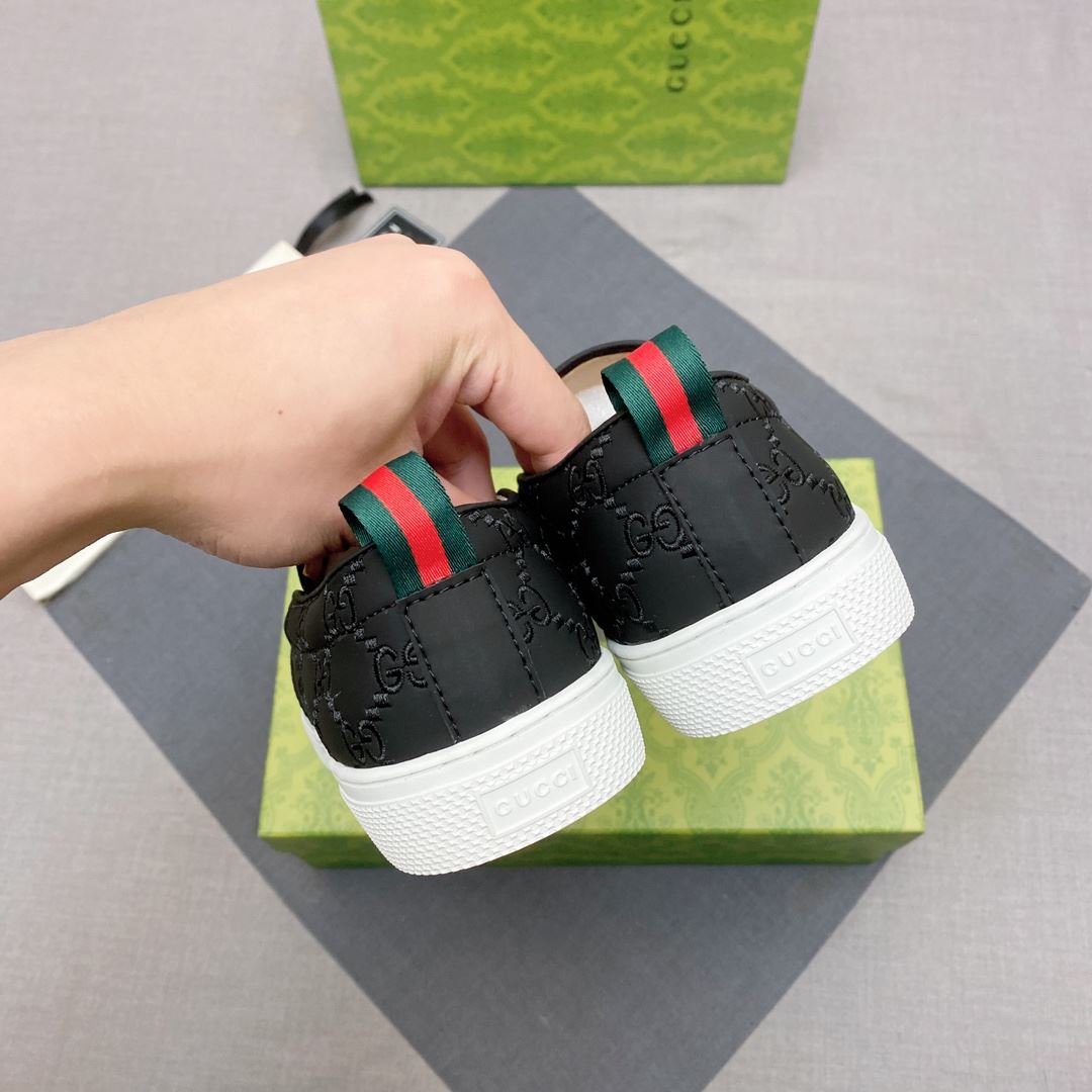 Gucci Low Shoes